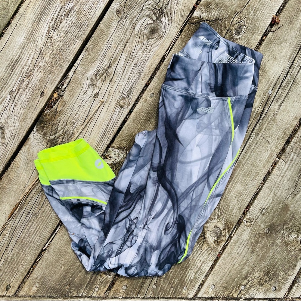 Avia Workout Capris Pants - Picture 4 of 4